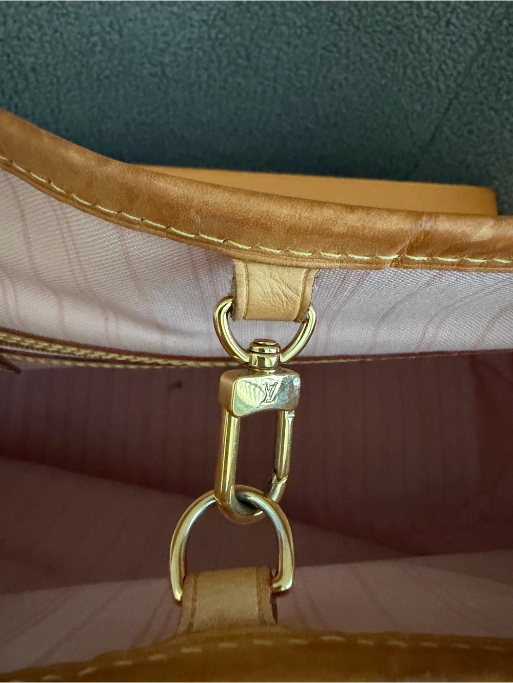 Louis Vuitton Damier Azur Shoulder Hobo with Pink Interior - Picture 8 of 11